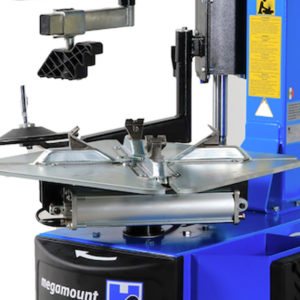 The megamount 303 Tyre Changer Quadraclamp turntable.